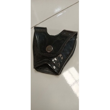 tempat borgol engkel. sarung borgol tangan