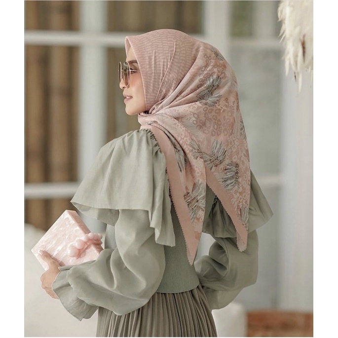LES AMITIES REBORN peach BUTTONSCARVES