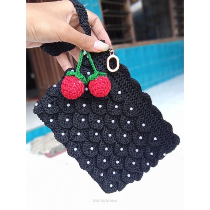DOMPET CROCODILE RAJUT