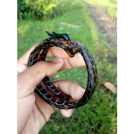 Pusat Produsen Gelang kayu akar bahar original ukir naga tembus cahaya