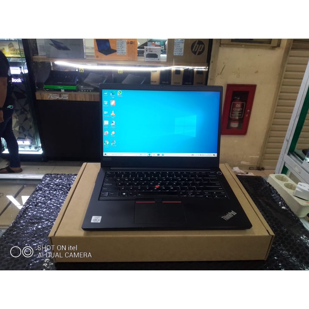 LAPTOP LEPTOP LE THINKPAD E14 TP00116A CORE I5 Gen10 SSD 256 GB + HDD 1 TB MEMORY RAM 16 GB 14 INC GENERASI BARU WINDOWS 10 SIAP PAKAI MULUS  BARU DI PAKAI BERAPA BULAN