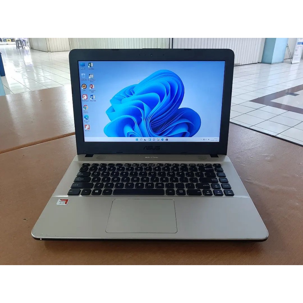 ASUS X441BA AMD A9-9425 / 4GB / 1TB / SSD 256 14" / WINDOWS 11 MURAH