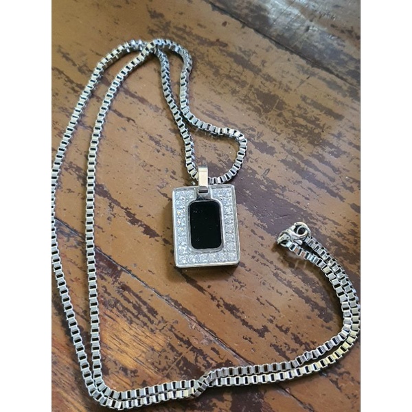 Kalung KK Liforce originallengkap dengan Liontin + Rantai original
( box sudah tidak ada )