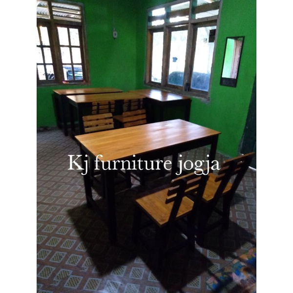 meja kursi sender cafe
