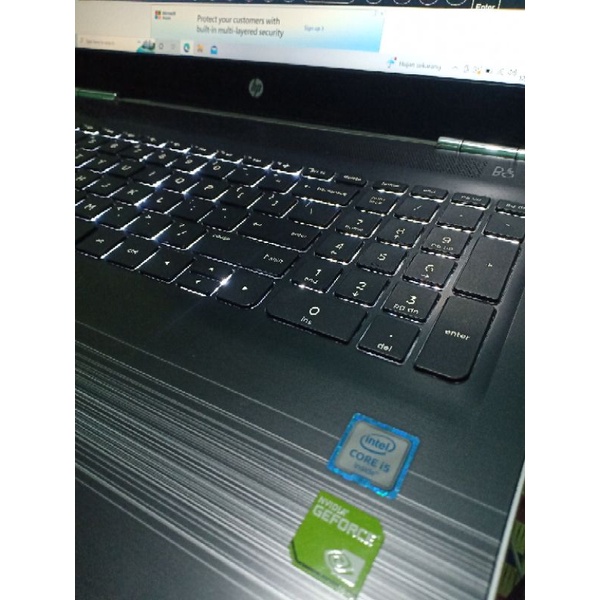 HP 15 CORE i5-6200U RAM 8GB SSD 240GB NVIDIA 940MX