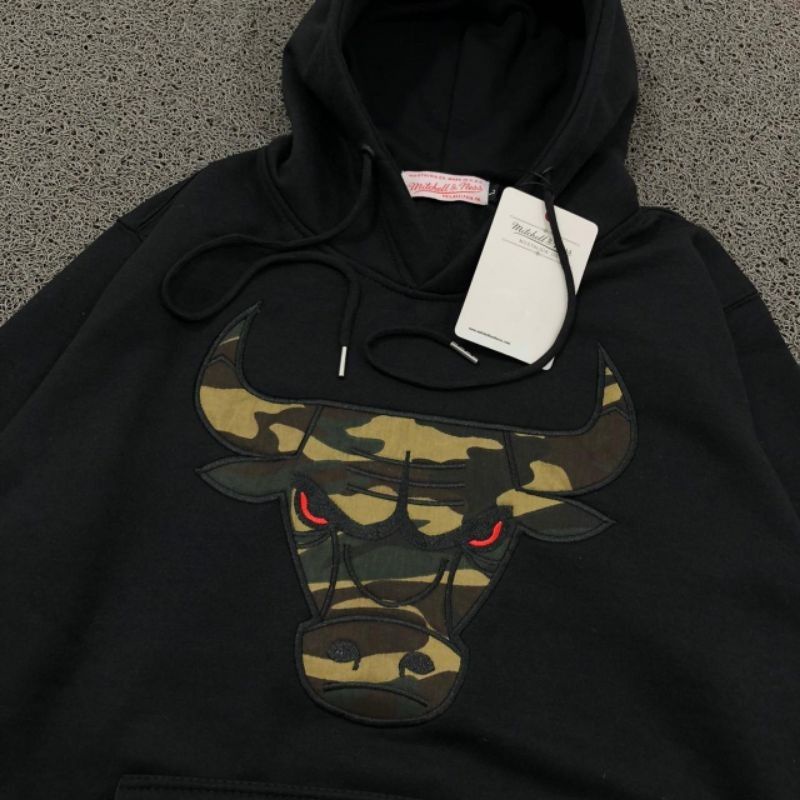 SWEATER HOODIE CHICAGO BULLS HEAD CAMO HITAM BORDIR AUTHENTIC