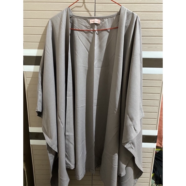 Preloved Outer Louisaluna Dauky