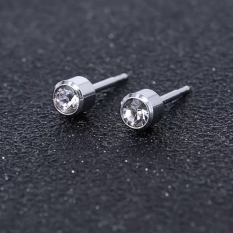 satu pasang anting tusuk permata titanium steel / anting tusuk pria wanita /