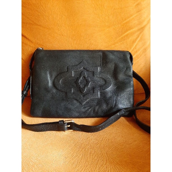 ORYANI SLING BAG