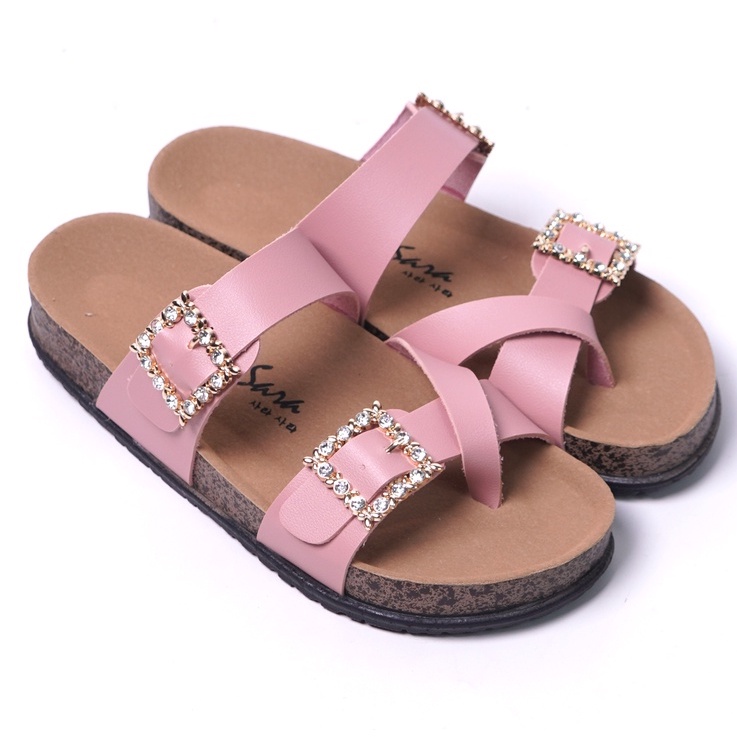 SARASARA YUK - Sandal Wanita Slop Casual Model Birken Sol Puyuh SARA SARA KIARRA Sendal Selop Cewek Kulit Santai Strap Gesper Ban dua Empuk Size 36 37 38 39 40 Warna Pink Merah Muda Anti Slip Premium Original Kekinian Terbaru Shoes ORI Mall Official Store