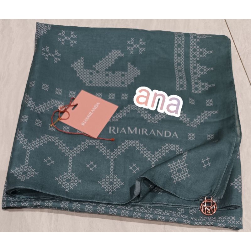 New Sample Scarf Dongson by Ria Miranda