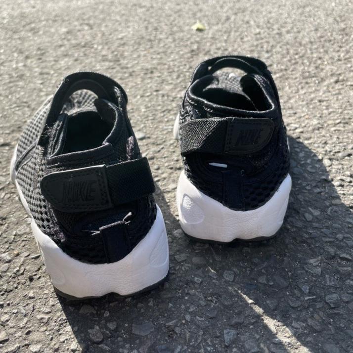 Menarik Sepatu Sendal Wanita Nike Air Rift