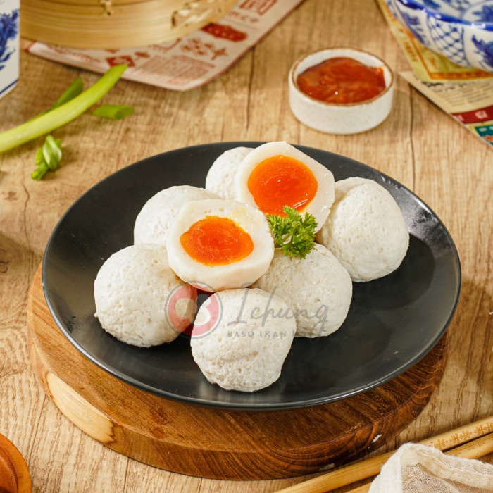 

BASO IKAN ISI TELUR ASIN / FISHBALL WITH SALTED EGG - 5 butir