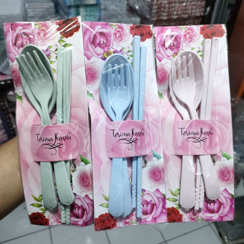 (isi 50 pcs) souvenir alat makan satu set alas shabby
