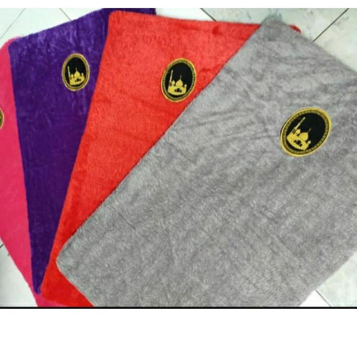 RECOMENDED Sajadah Bulu Rafsur Sajadah Busa Bulu Boneka Lembut Alas Sholat Dewasa Empuk Nyaman € 886