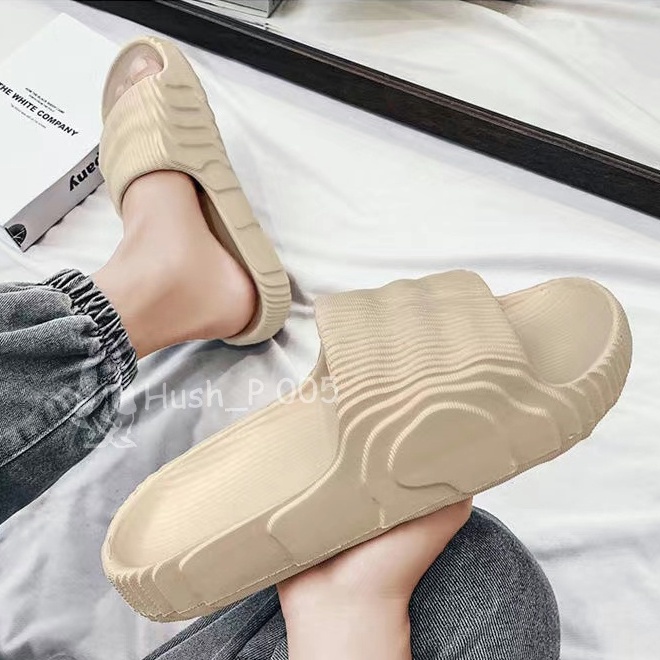Size 40-44 Komin Sandal Pria Terbaru Sandal Slop Korea Sendal Karet Anti Slip Sendal Cowok Viral Sandal Rumah Pria Empuk
