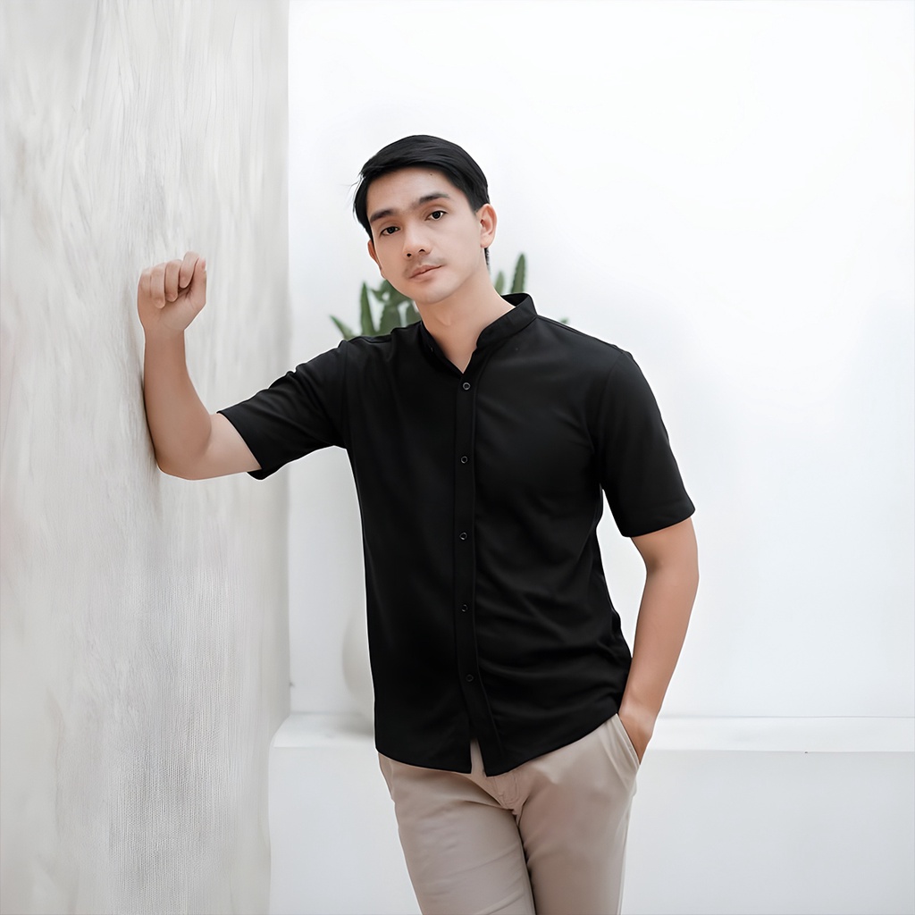 Kemeja Pria Lengan Pendek Slimfit Original N82 All Varian