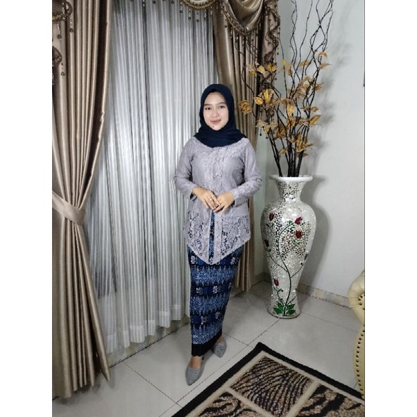 KEBAYA WANITA MODERN/KEBAYA KARTINI/KEBAYA BRUKAT