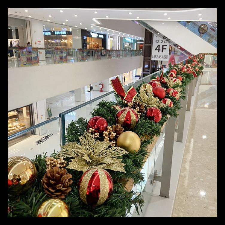 

GARLAND SET DAUN LILIT KAWAT SET BUNGA BOLA NATAL MURAH DEKORASI NATAL BARU