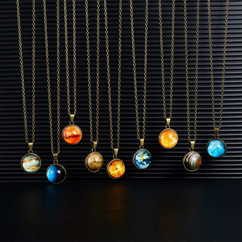 Kepribadian Galaxy Liontin Kalung Delapan Planet Bercahaya Dua Sisi Retro Liontin Kalung Bumi Glow In The Dark Necklaces