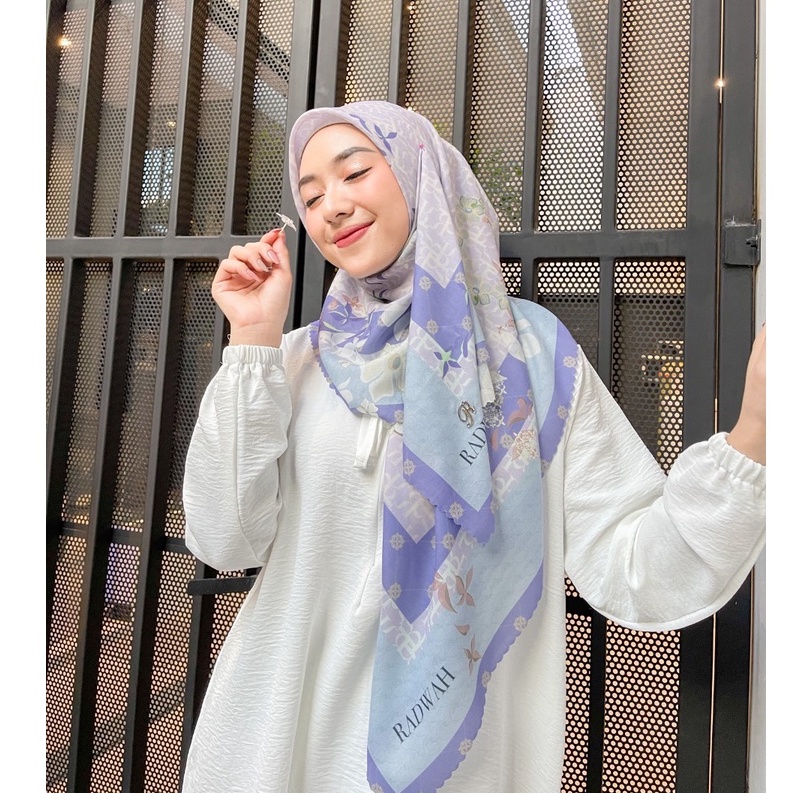 Radwah - Premium Scarf Louvre - Scarf Printing