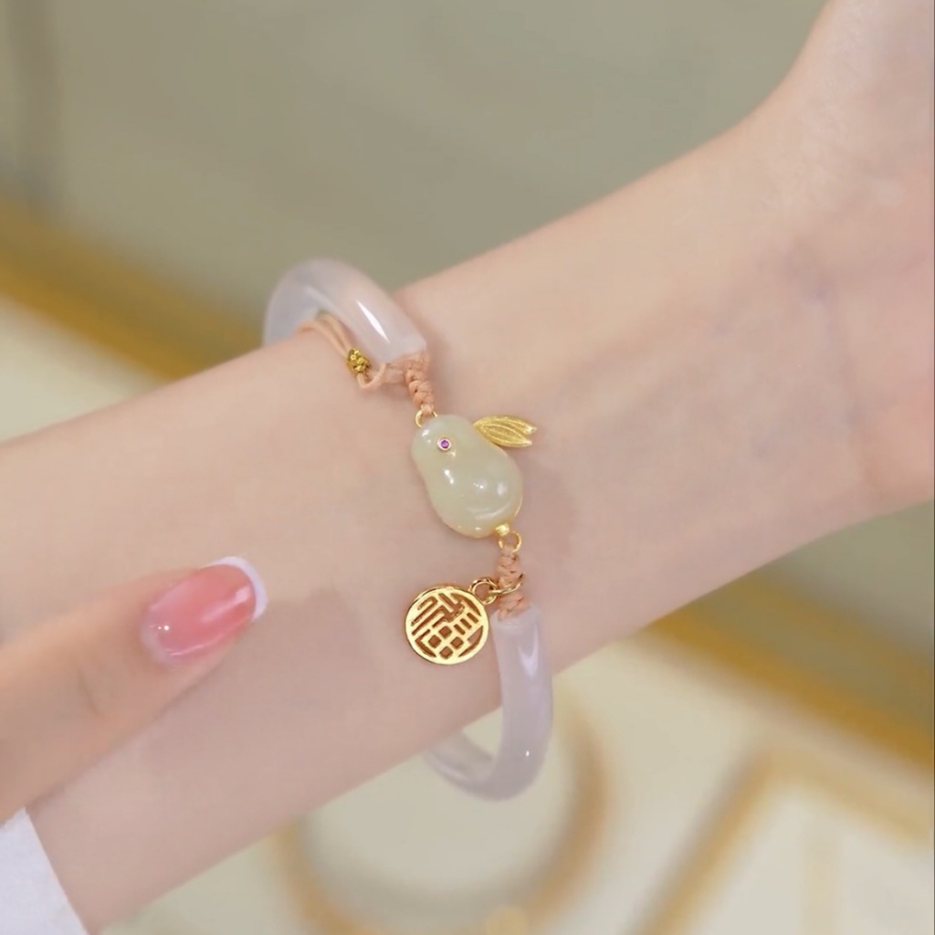 Ruyi Kunci Aman Gelang Fashion Imitasi Hetian Giok Bunga Mawar Giok Kelinci Gelang Adjustable Setengah Berbentuk C Gelang Perempuan