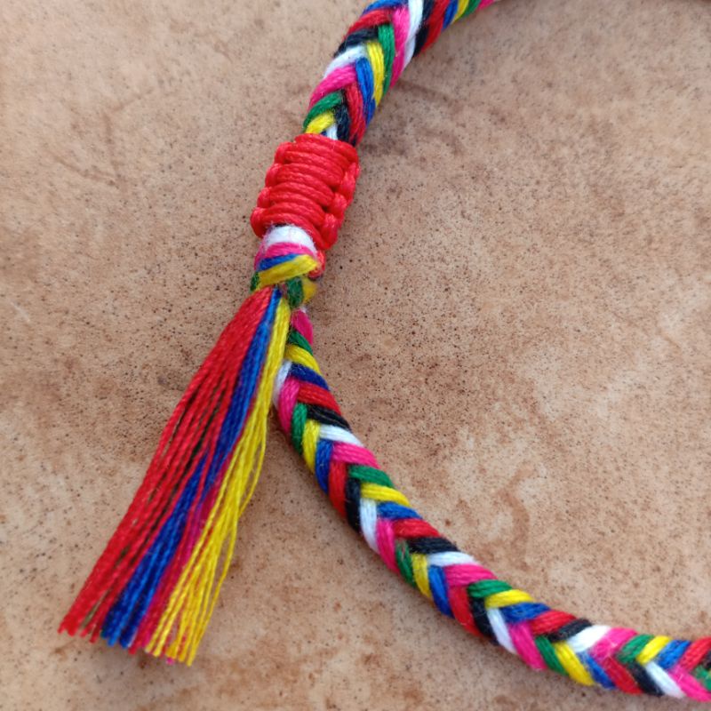 Gelang Saptadatu Slot Jalin / Gelang Tujuh Warna Asli Bali / Gelang Semeton Pasek / Gelang Pasek / Gelang 7 Warna / Gelang Khas Bali Ori / Gelang Bali Jalin / Gelang Custom / Kerajinan Khas Bali Murah / Oleh Oleh Bali / Craftdewata
