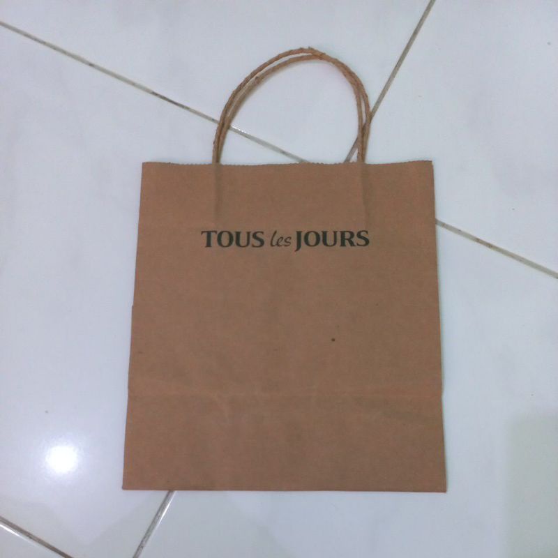 

Kantong paper bag tous les jours