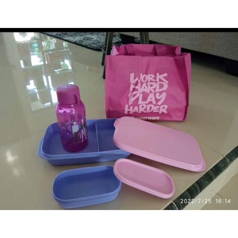 Tupperware tas dan tempat makan