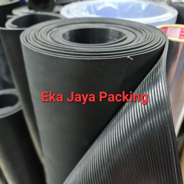 

RUBBER SHEET MAT FINE RIBBED 5MM ( KARET GARI GARIS LEMBARAN )