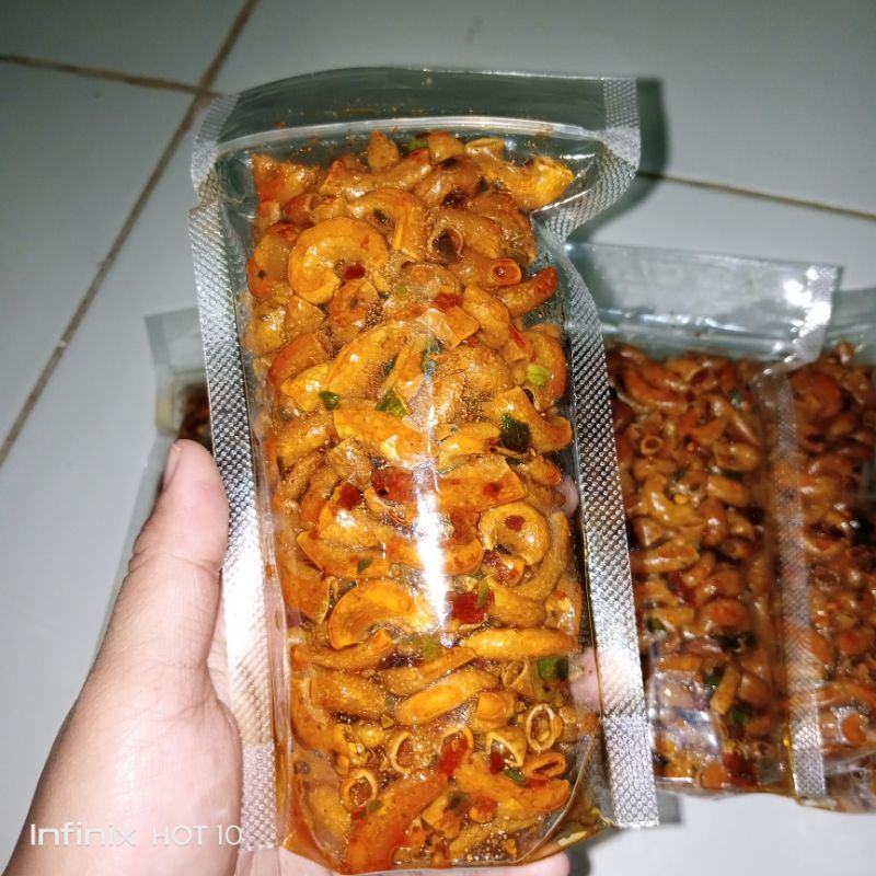

Makroni pedas daun jeruk