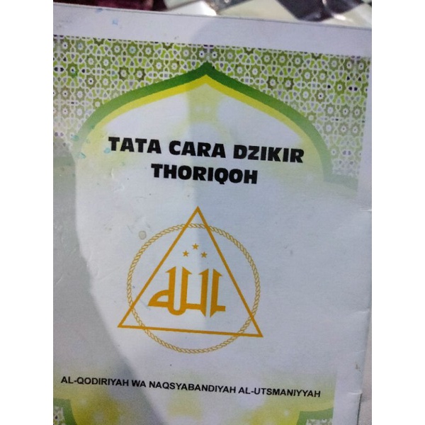 TATA CARA DZIKIR THORIQOH QODIRIYYAH WA NAQSABANDIYAH AL-UTSMANIYYAH