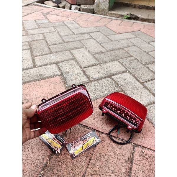 STOPLAMP BELAKANG TIGER LAMA LED 1 SET /LAMPU BELAKANG TIGER LAMA LED