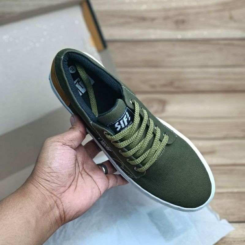 BRAD Sepatu Sneakers Pria Sepatu Casual Sneaker Canvas Seoatu Santai Kets Main Original Distro