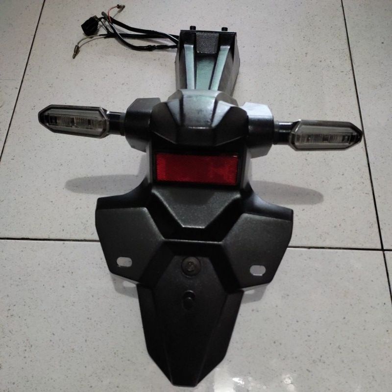 spakbor slebor belakang cbr150r cbr 150 r led new facelift original copotan motor