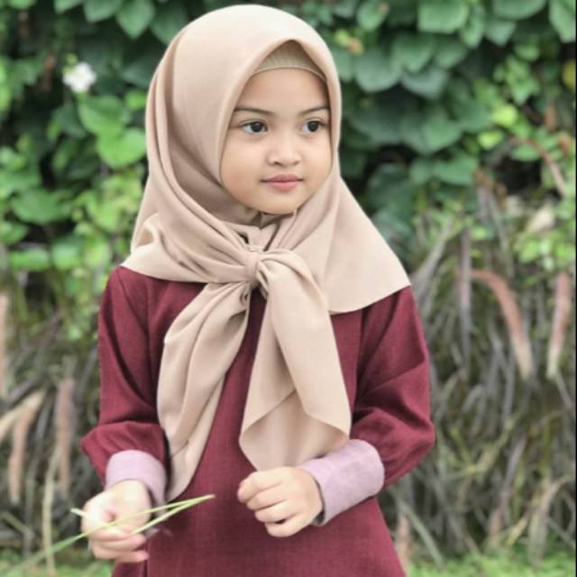 Jilbab Segi Empat anak / Hijab Anak