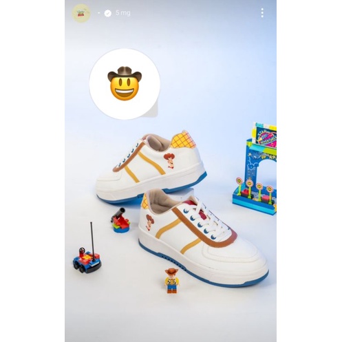 KRONIKEL TOY STORY SIZE 38 "SHERIFF"