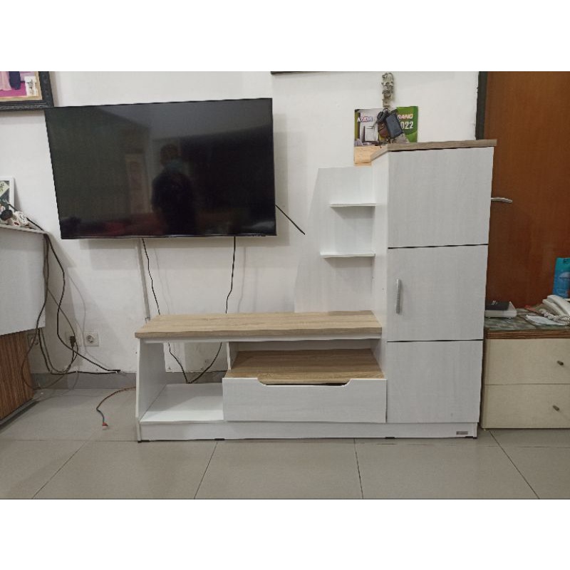 Rak TV minimalis / Rak Meja Tv ModernEU 08 Putih