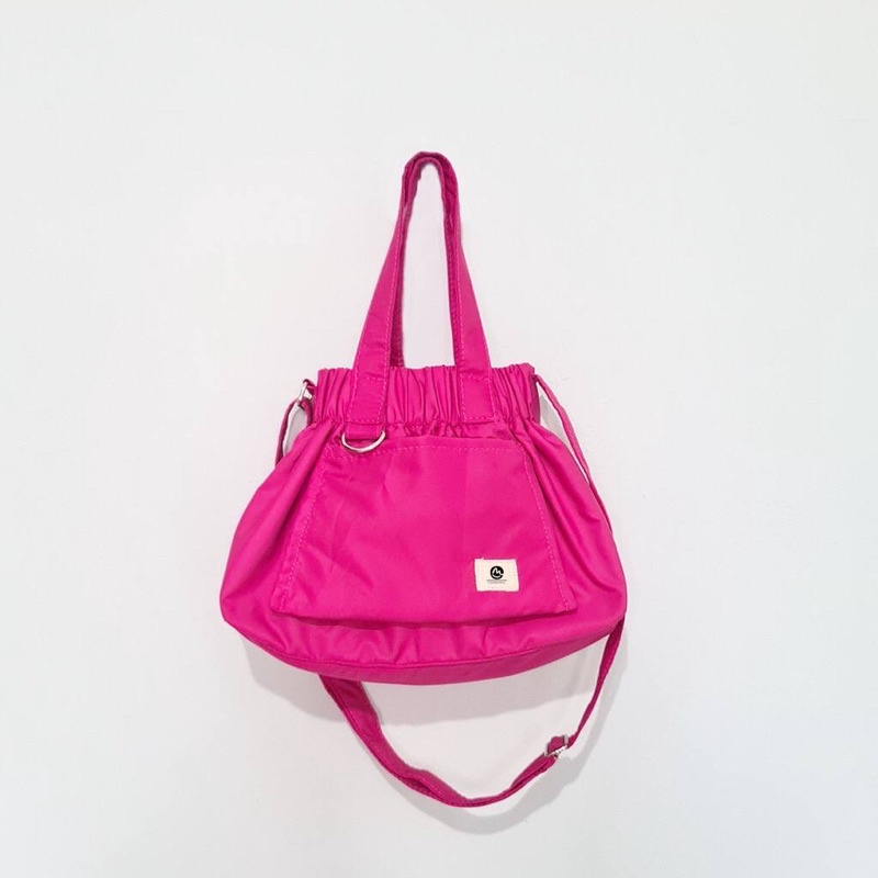 Dumpling Bag Tas Selempang Handle Bag Tas Wanita Tas serut Terbaru Size M Minor Mate Fuschia