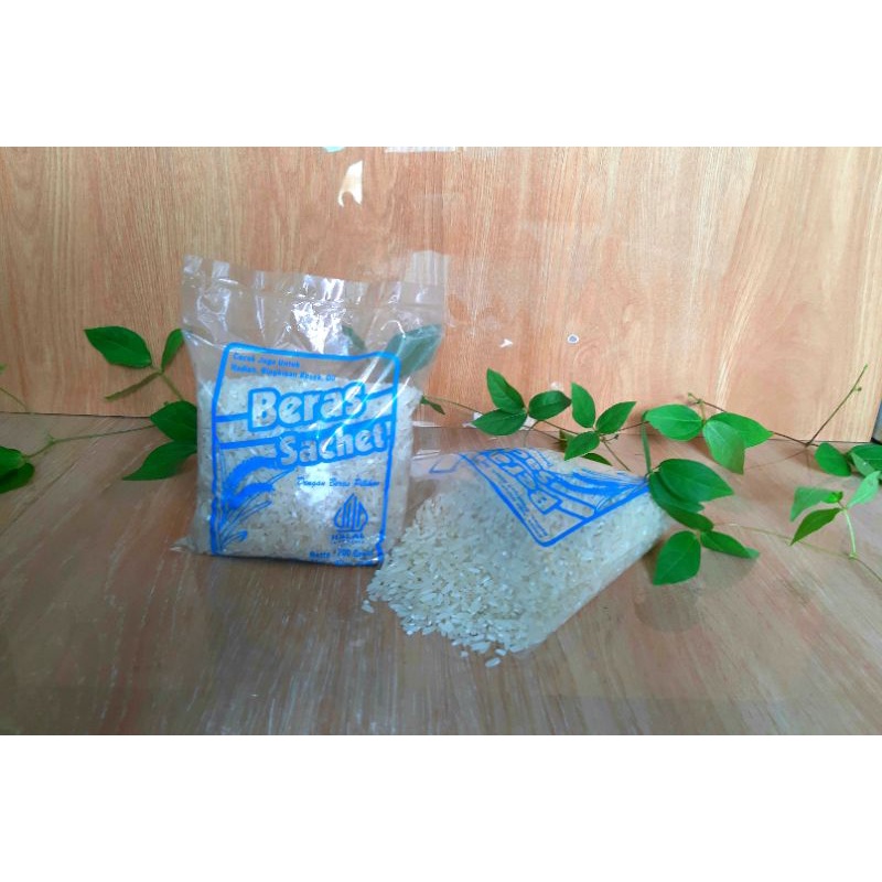 

BERAS SACHET/beras sachet,biasa utk anak kost,camping,donasi,dll