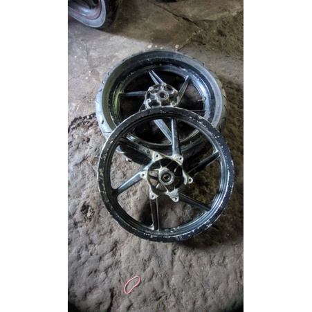 Velg Depan Belakang Bajaj Pulsar double disc bukan CBR 150 Old NS1 rossi Sanca Untuk Ninja 150 SS R 