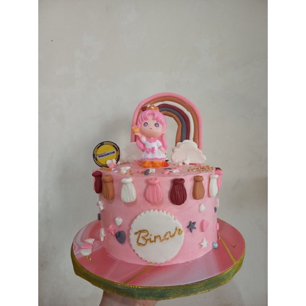 

Custom Cake Pelangi / Kue Ultah pelangi