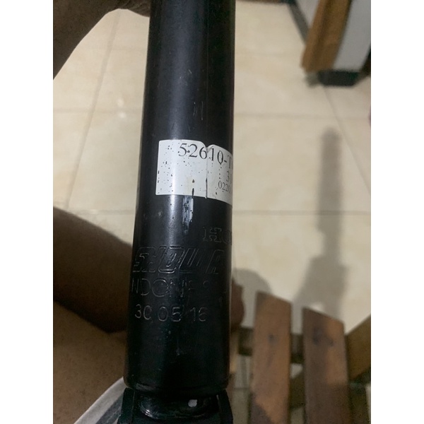 shock brio belakang