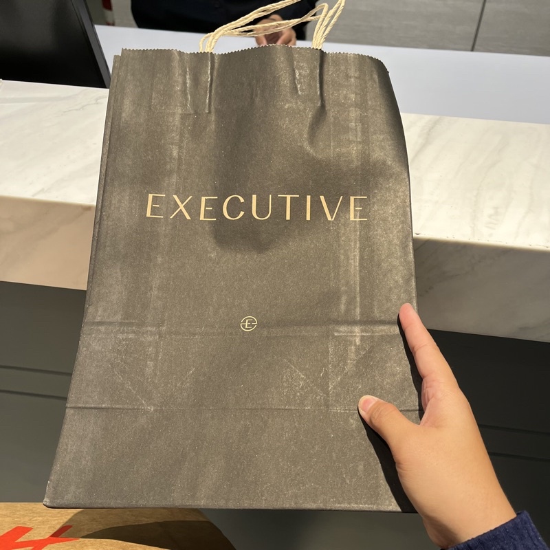 

paperbag delamibrands colorbox the executive