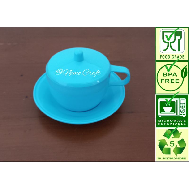 1 set cangkir + tutup + piring tatakan HoyaPlast