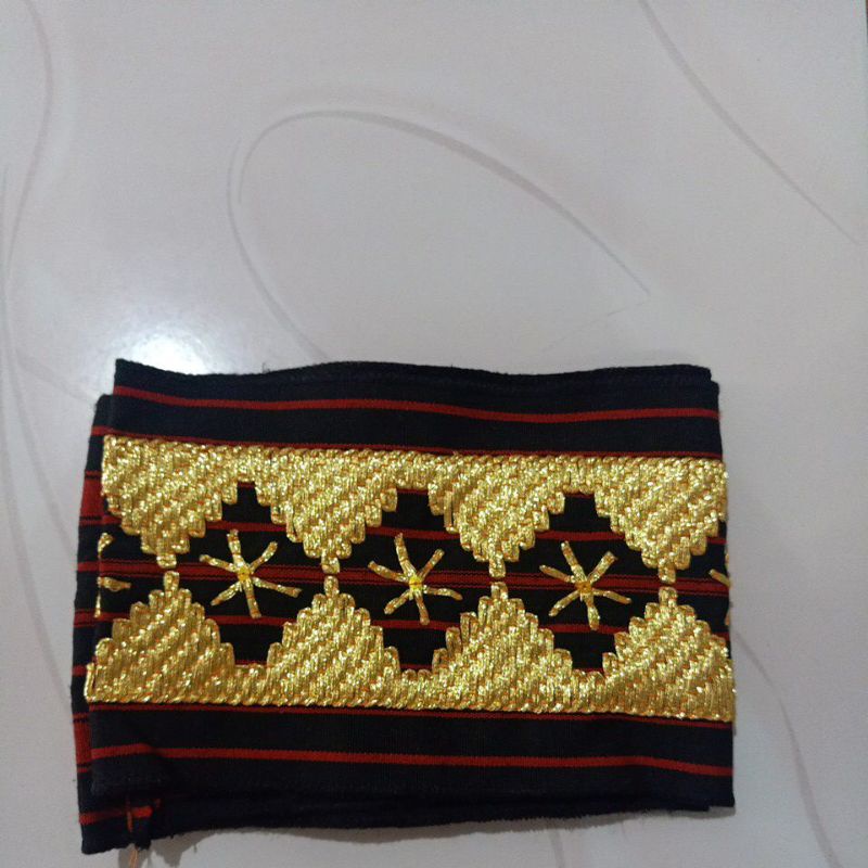 GUNUNG BESAR BINTANG BAHAN HITAM BENANG GOLD