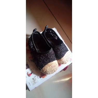 Preloved sepatu anak khakikakiku perempuan
