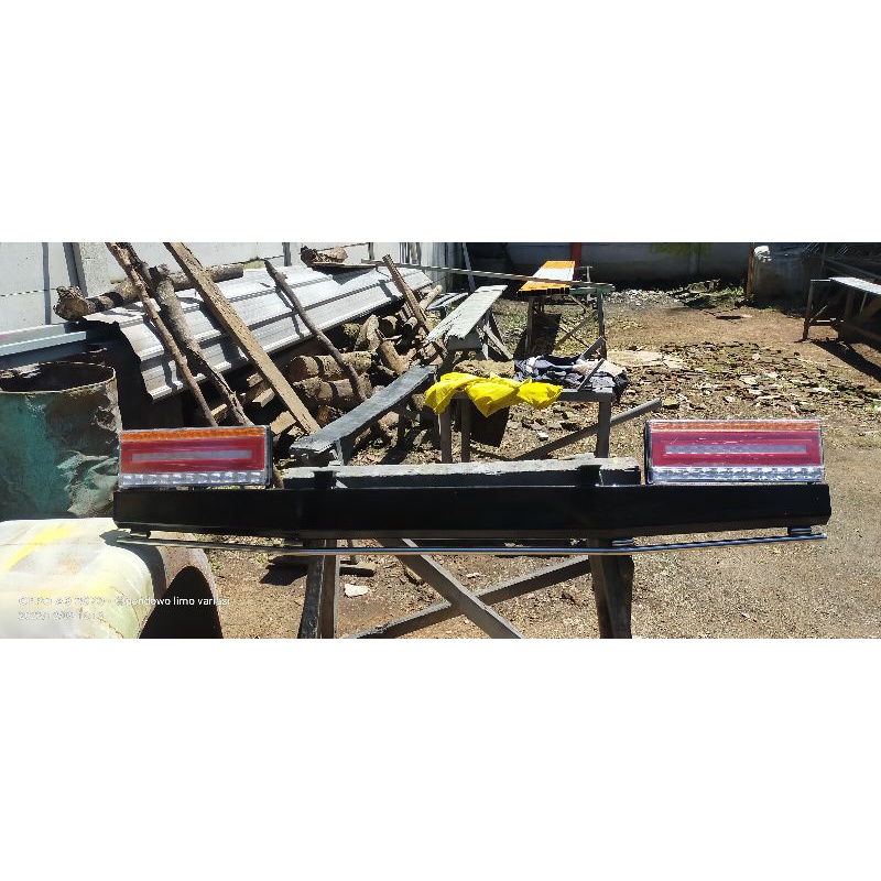 gantungan stoplamp truk + stoplamp.