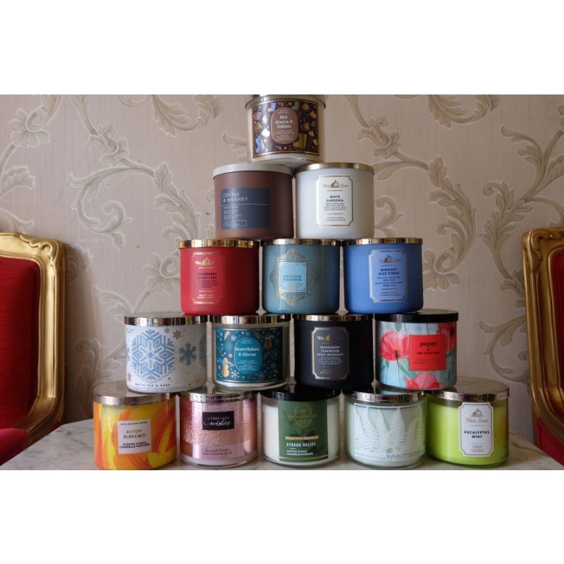 Bath and Body Works - Candle 3 Wicks Bergamot Waters, Rose Water and Ivy,  Mahogany Taekwood High In