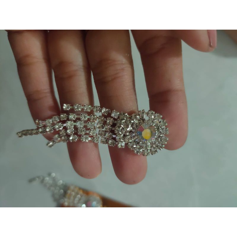 giwang atau anting untuk jaran kepang